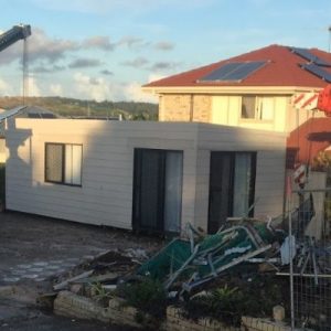 Taxi Cranes Moving a Granny Flat