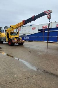 dual franna crane lift overhead gantry crane installation brisbane qld