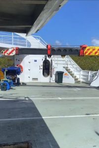 franna crane assisting with engine replacemement redlands qld