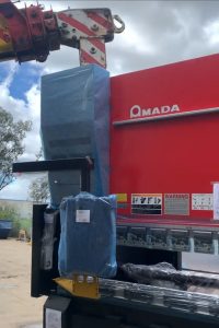 franna crane dual lift during machinery installation brisbane qld