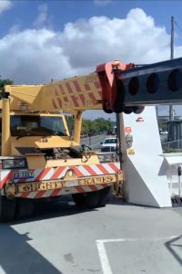 franna taxi crane assisting with boat yard maintenance brisbane qld